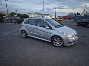 MERCEDES-BENZ B 200 turbó