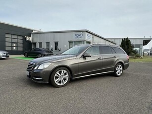 MERCEDES-BENZ E 200 CDI T Avantgarde (Automata)