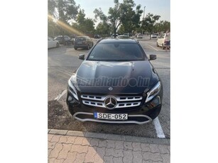 MERCEDES-BENZ GLA 180 7G-DCT ÁFÁS