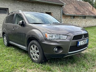 MITSUBISHI OUTLANDER 2.2 DI-D Intense Plus