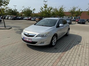 OPEL ASTRA J 1.6 Enjoy