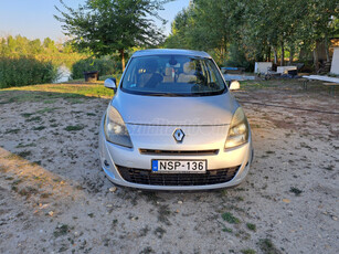 RENAULT GRAND SCENIC Scénic 1.5 dCi TomTom