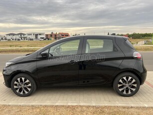 RENAULT ZOE E-Tech Electric R135 52 kWh Iconic FULL FULL EXTRA! TÉLI CSOMAG! KAMERA! FRISS SZERVIZ! GARANCIÁLIS!