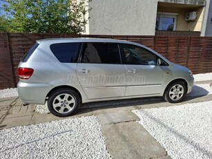 TOYOTA AVENSIS VERSO 2.0 D