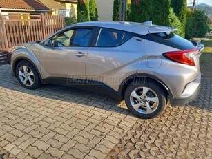 TOYOTA C-HR 1.8 Hybrid Active e-CVT