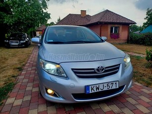 TOYOTA COROLLA Sedan 2.0 D-4D Executive XENON! KLÍMA! TEMPOMAT! STB