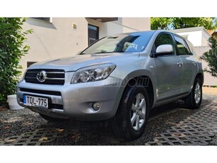 TOYOTA RAV 4 Rav4 2.0 4x4 Sol (Automata)