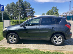 TOYOTA RAV 4 Rav4 2.2 D-4D 4x4