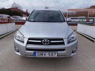 TOYOTA RAV 4 Rav4 2.2 DCAT Sol (Automata) 8 KERÉK-MEGKÍMÉLT ÁLLAPOT-KILÓMÉTER GARANCIA