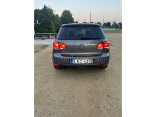 VOLKSWAGEN GOLF VI 1.6 Comfortline