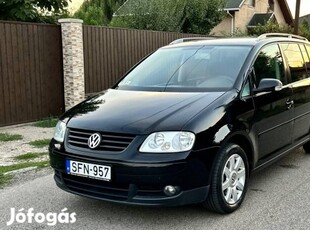 Volkswagen Touran 1.6 FSI Highline Végig vezete...