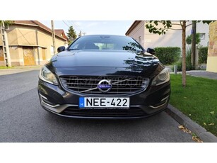 VOLVO S60 2.0 D [D3] R-Design Kinetic Geartronic