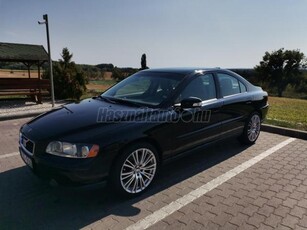 VOLVO S60 2.4 Kinetic