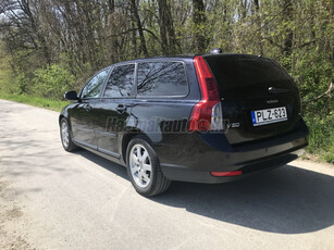 VOLVO V50 1.6 Kinetic