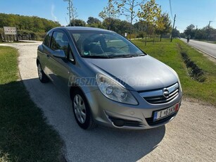 OPEL CORSA D 1.2 Cosmo