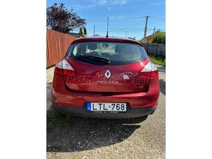 RENAULT MEGANE 1.5 dCi Dynamique EDC