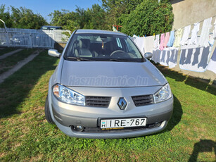 RENAULT MEGANE 1.6 16V Authentique