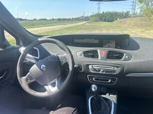 RENAULT SCENIC Grand Scénic 1.5 dCi Dynamique