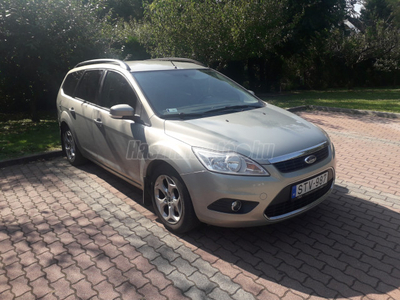 FORD FOCUS 1.6 TDCi Ghia DPF