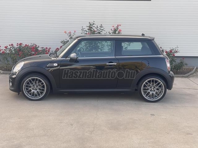 MINI MINI ONE 1.6 D GYÁRI ÁLLAPOTÚ 93.000 KM DIGIT KLIMA ÜLÉS FŰTÉS