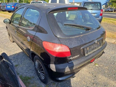 PEUGEOT 206 1.1 Presence