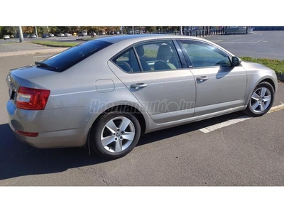 SKODA OCTAVIA 1.4 TSI Style DSG bézs. 1 tulaj