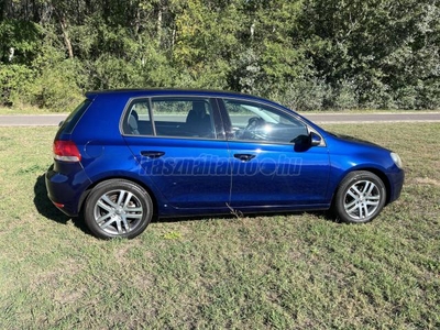 VOLKSWAGEN GOLF VI 1.6 Comfortline