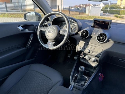 AUDI A1 1.2 TFSI Attraction Full Extra