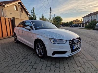 AUDI A3 2.0TFSi s-tronc quattro Limusine 220Le