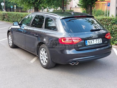 AUDI A4 Avant 2.0 TDI quattro clean diesel S-tronic Végig Audi szerviz