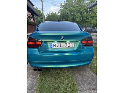 BMW 330i