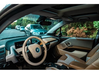 BMW I3 (Automata) 87%akksi.végig vezetett digit.szervízkönyv