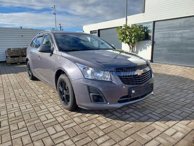 CHEVROLET CRUZE SW 1.6 LS Plus Nagyon szép állapotban! vonohorog