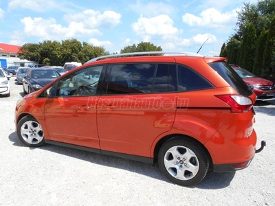 FORD C-MAX Grand1.6 TDCi Titanium [7 személy] Navigáció! 7 fős! Igényes állapotban!