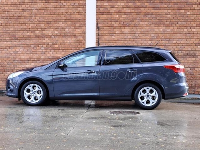 FORD FOCUS 2.0 TDCi Titanium SONY HIFI-KOCCANÁSGÁTLÓ-ÜLÉSFŰTÉS-AUTOMATA PARK-RADAR-FŰTŐSZÁLAS ELSŐ SZÉLVÉDŐ