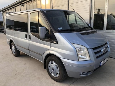 FORD TRANSIT 4X4 9 fős