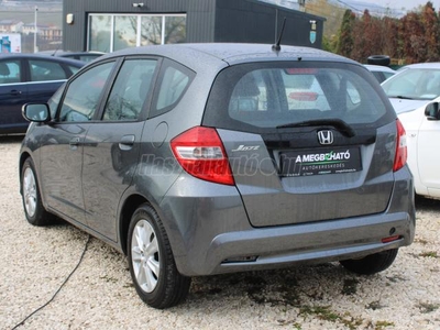 HONDA JAZZ 1.4 Elegance 51e km. Digitklíma. Friss szerviz