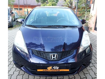 HONDA JAZZ 1.4 Elegance VEZETETT SZERVIZKÖNYV. DIGITKLÍMA !!