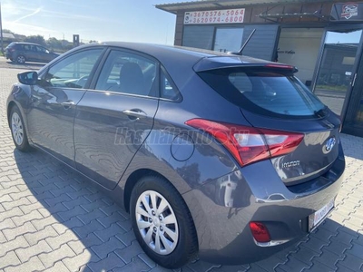 HYUNDAI I30 1.4i Comfort Navi.Kamera.Bluetooth