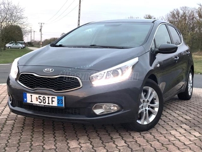 KIA CEE'D 1.6 GDI EX Szervízkönyv.LED menetfény.ülés-kormányfűtés.téli-nyári kerekek.tempomat.parkrad