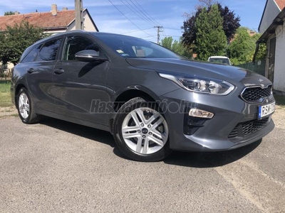 KIA CEE'D Ceed SW 1.4 MPI Platinum NAVIGÁCIÓ.DIGIT KLÍMA.ÜLÉS-FŰTÉS.TOLATÓ-KAMERA.PARK-RADAR.MAGYARORSZÁGI !!