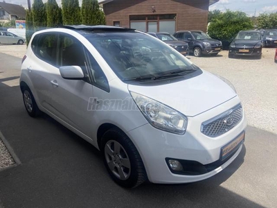 KIA VENGA 1.6 TX S.MENTES V.SZ.KÖNYV DIGIT KLÍMA ESP PANORÁMATETŐS 167E KM