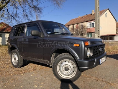 LADA NIVA 4x4 1.7 Urban SZERVÓKORMÁNY.ABS.ÜLÉS-FŰTÉS.ELEKTROMOS-ABLAKOK+TÜKÖR !!