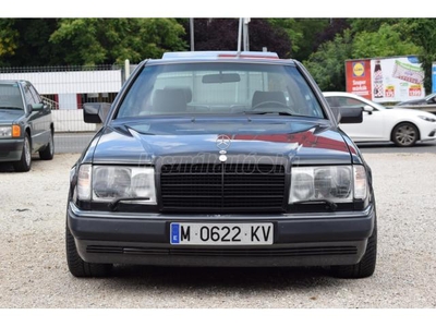 MERCEDES-BENZ E 300 C124 300CE-24 Hathenger AMG felni manuális Akció