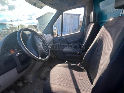 MERCEDES-BENZ SPRINTER 215 CDI 906.111.13