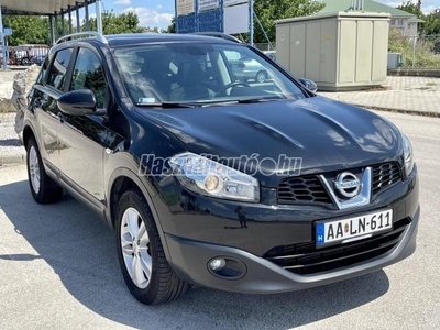 NISSAN QASHQAI 2.0 dCi Visia Üvegtető-Navi-Vonóhorog-Digitklíma-Tempomat-Vez.szkönyv