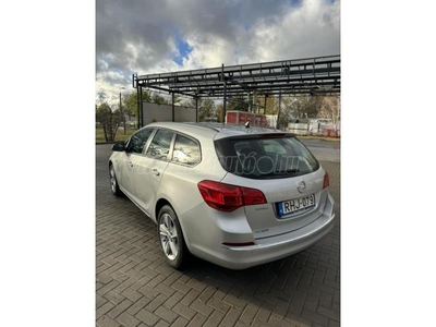 OPEL ASTRA J 1.6 CDTI EcoFLEX Start-Stop Cosmo