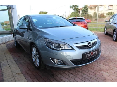 OPEL ASTRA J 1.6 Cosmo (Automata) NAVI/FÉLBŐR/XENON