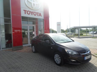 OPEL ASTRA J Sedan 1.4 T BEST