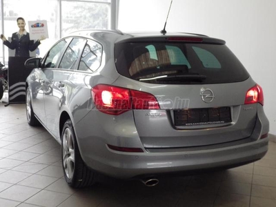 OPEL ASTRA J Sports Tourer 1.4 T Enjoy Klíma!